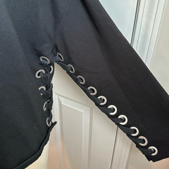 ALO Yoga Black Suspension Crop Sweatshirt - Picture 4 of 8